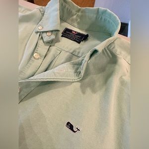 Vineyard Vines Button Down (Oxford Style) size Large